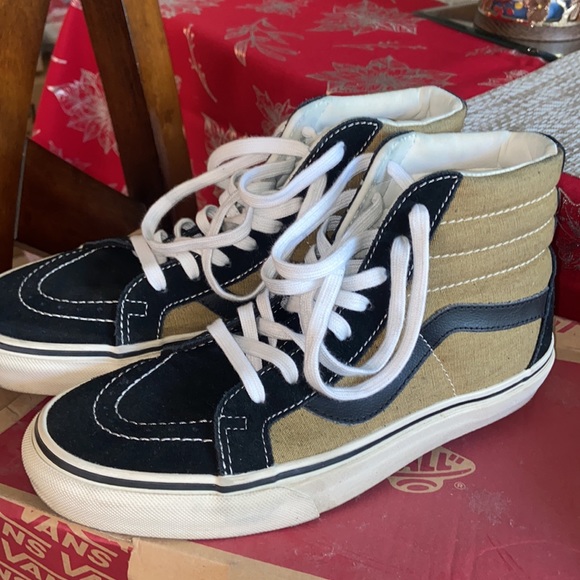 Vans - Picture 3 of 4